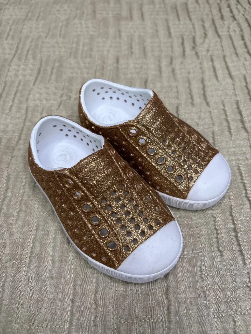 C5 Native Jefferson Bling Gold Glitter Unisex Child Shoes Sneakers